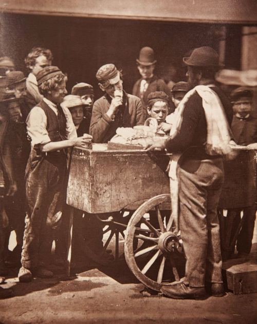 London küçələrində dondurma satışı, 1877-ci il