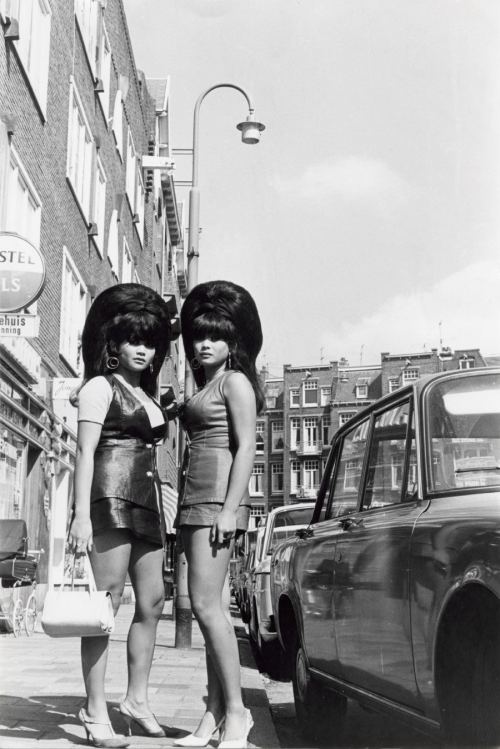 Gözəl qızlar. Amsterdam, 1960-cı illər