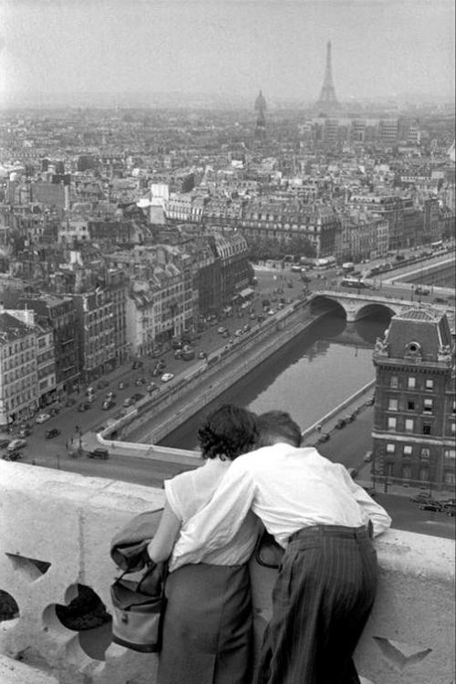Romantika, Paris, 1955-ci il