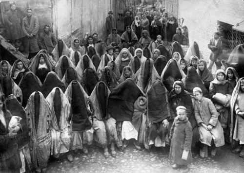 Azərbaycan qadınları. Bakı, 1910-cu il