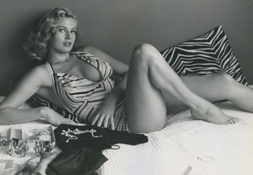 İsveç aktrisası Anita Ekberq, 1950-1960-cı illərin seks simvolu