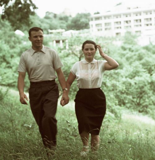 Yuri Qaqarin və Valentina Qaqarina