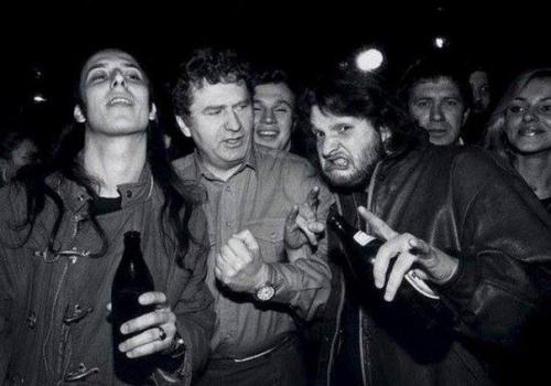Vladimir Jirinovski Moskvada rok klubun açılışında, 1992-ci il