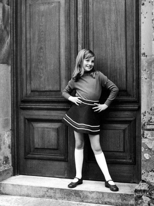 Şahzadə Diana, 1960-cı illər