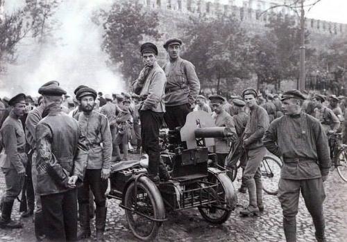 Qırmızı meydanda, 1918-ci il