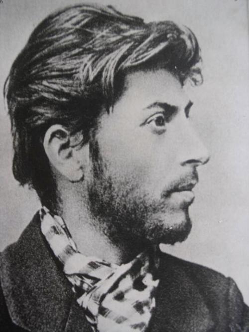 İosif Stalin 24 yaşında. 1902-ci il