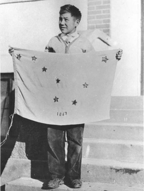 13 yaşlı Benni Benson, Alyaskan bayrağının yaradıcısı, 1926-cı il