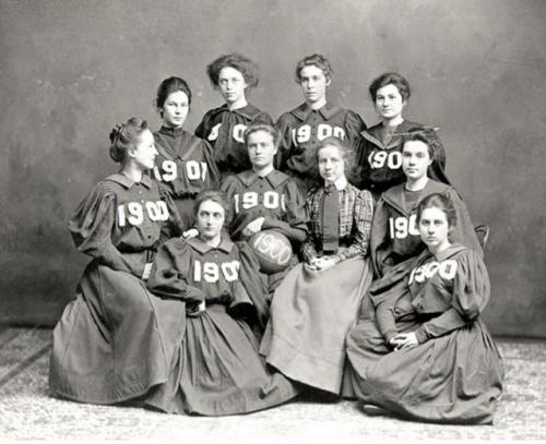 Qadın basketbol komandası, 1900-cü il