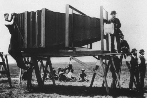 Dünyada ilk teleobyektiv, 1900-cü il