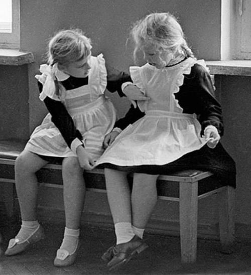 Sovet məktəbli qızları, 1960-cı illər