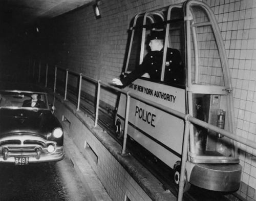 Nyu-York tunellərində polis, 1954-cü il