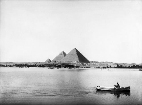Nil çayı və piramidalar. Qahirə, 1927-ci il
