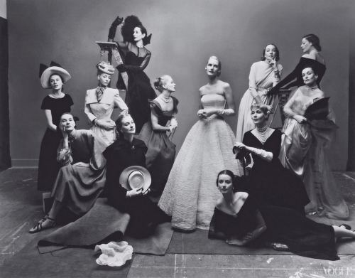 "12 gözəl". Vogue, 1947-ci il