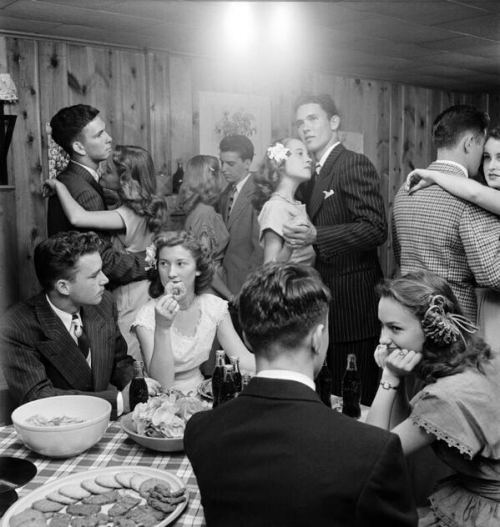 Əyləncə gecəsində, 1947-ci il