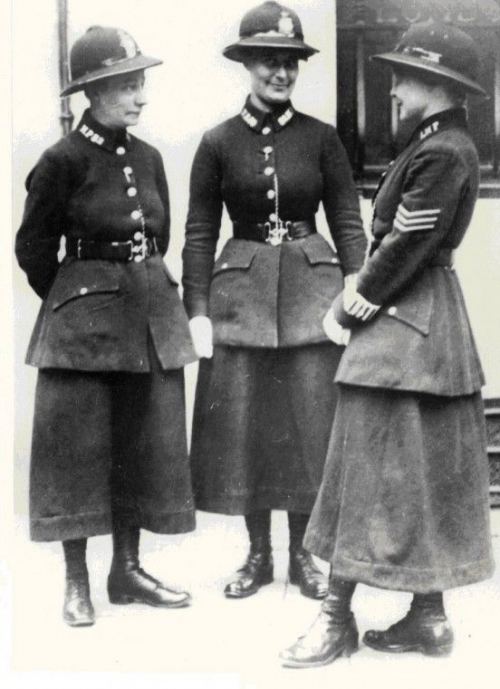 Qadın polislər. London, 1919-cu il