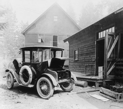 Elektrik avtomobilin yüklənməsi. ABŞ, 1905-ci il