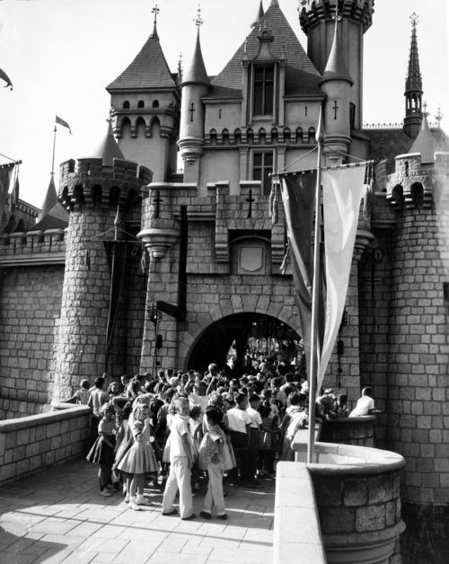 Disneyləndin açılış günündə, 17 iyul 1955-ci il