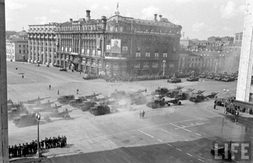 Hərbi texnika. 1 may paradı, Moskva, 1947-ci il