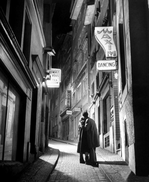Parisdə romantika, 1948-ci il