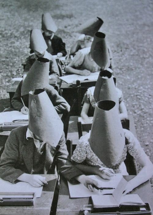 Köçürməyə qarşı papaqlar. ABŞ, 1950-ci illər