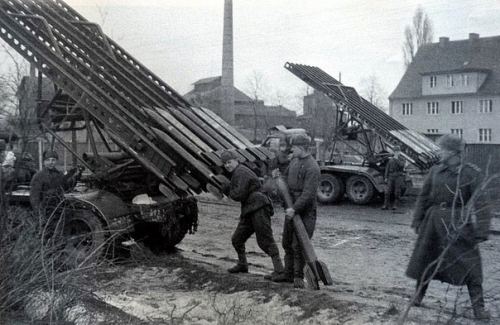 Sovet əsgərləri, Berlin, 1945-ci il