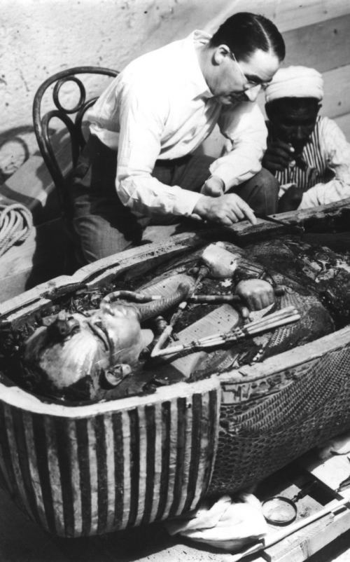 Tutanxamon sarkofaqının açılması, 1922-ci il