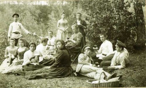 Piknikdə. Rusiya imperiyası, 1900-cü illər