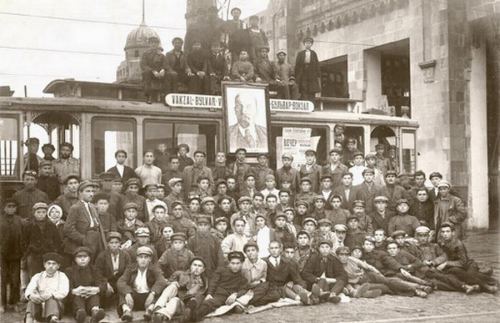 Bakı tramvay işçilərinin kollektiv şəkli. Bakı, 1920-1925-ci illər