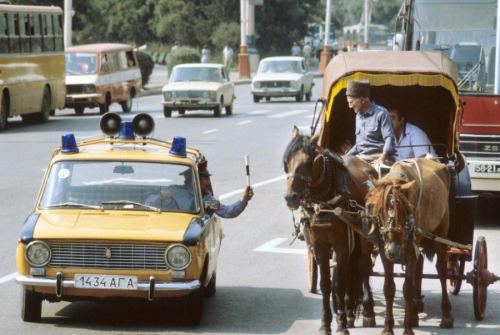 Yol polisi və fayton, Bakı. 1987-ci il