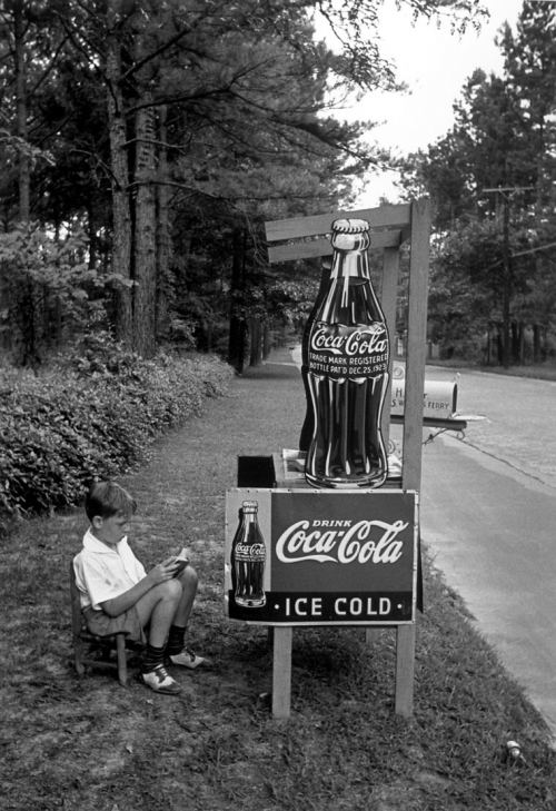 Coca-Cola satan kiçik oğlan, ABŞ, 1936-cı il