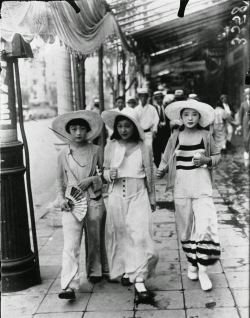Yapon qızlar, 1932-ci il