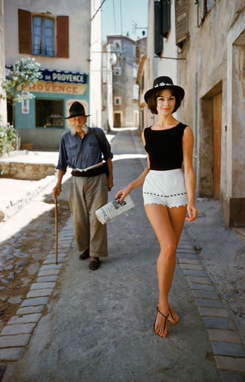 Küçədə qız və yaşlı kişi, Sen-Trope, 1960-cı illər