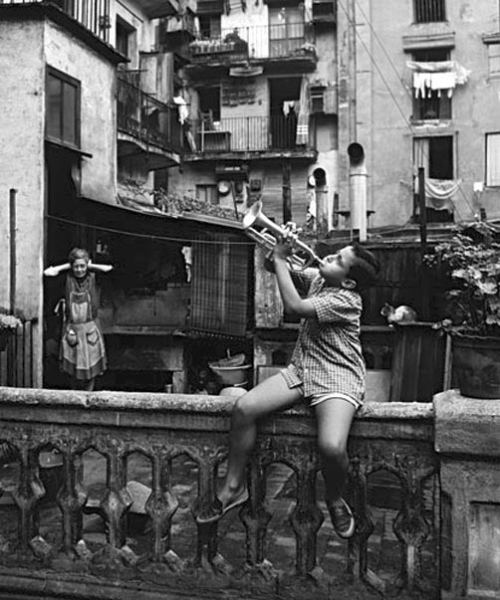 Musiqiçi oğlan, Barselona, 1963-cü il