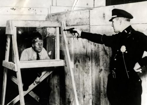 Gülləkeçirməyən şüşənin yoxlanması, ABŞ, 1931-ci il