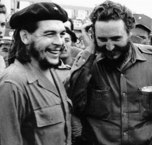 Ernesto Çe Gevara və Fidel Kastro