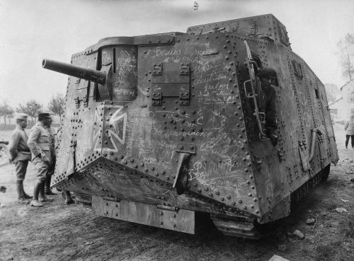 Alman tankı A7V. Birinci dünya müharibəsi