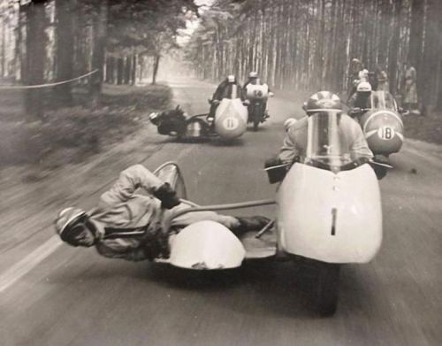 Motosikletçilər. İtaliya, 1950-ci illər