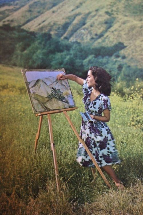 Elizabet Teylor Cənubi Kaliforniyanın mənzərəsini çəkir, 1945-ci il