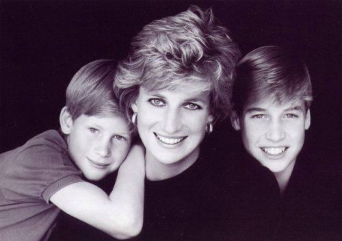 Şahzadə Diana oğulları ilə