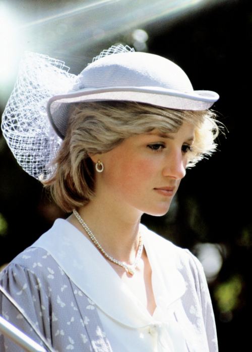 22 yaşlı şahzadə Diana, 1983-cü il