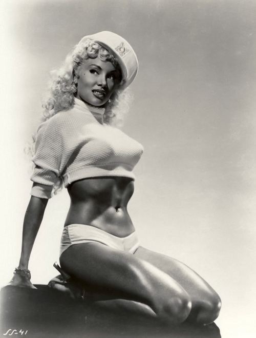 Lilli Kristin. Rəqqasə, aktrisa və model. ABŞ, 1950-ci illər