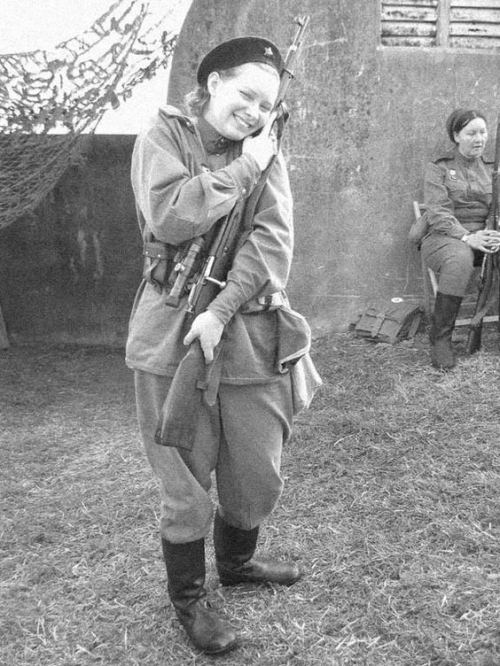Snayper qız, 1944-cü il
