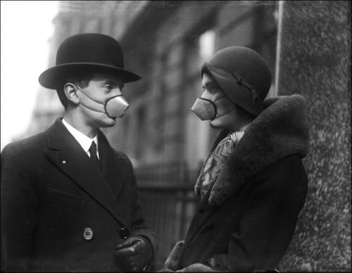 Qripə qarşı maskalar, 1920-ci illər
