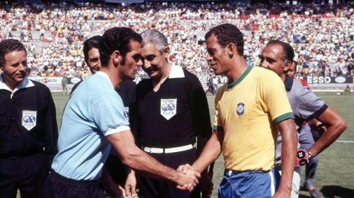Azərbaycanlı hakim Tofiq Bəhramov. 1970-ci il futbol üzrə Dünya Çempionatın yarımfinalı. Braziliya-Uruqvay qarşılaşması