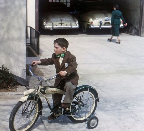 Uşaq velosipedi ilə. Nyu-Cersi, 1949-cu il
